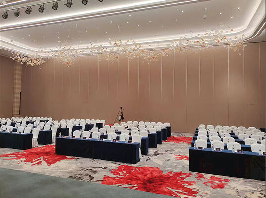 Dobra cena. Fold Away Acoustic Office Partitions with Q235 Steel Frame and 6061-T6 Profiles for Exhibition Halls w Internecie